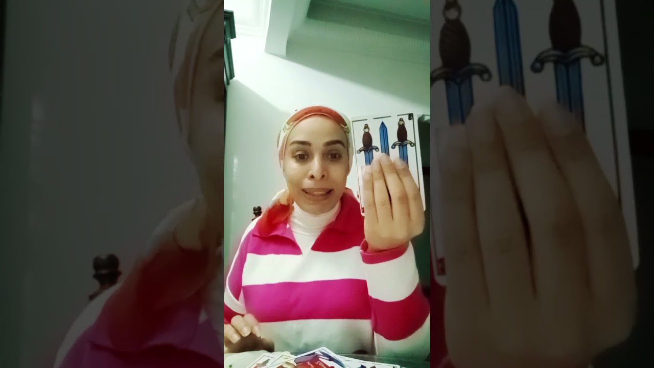 لماذا لا يبادر 🫵 لماذا لا يتكلم 🥹 لماذا صامت تماما و يتجاهلنى😮‍💨