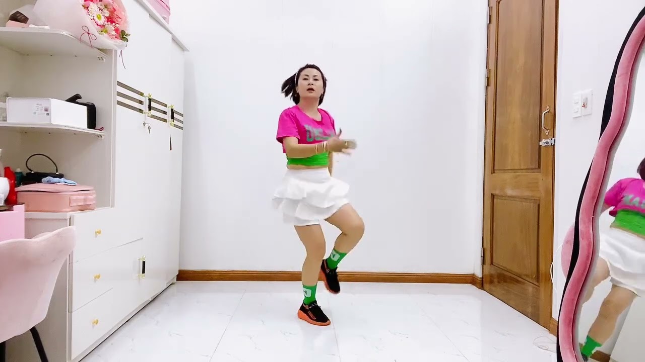 Giao thừa đón Xuân;(shuffle dance)
