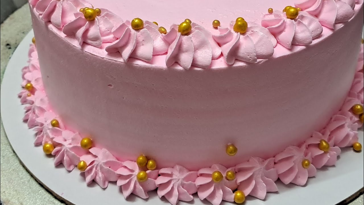 kuch alagsa dikhne wala strawberry flavor ka#cake @jumpi943 channel #subscribe like share comment🙏