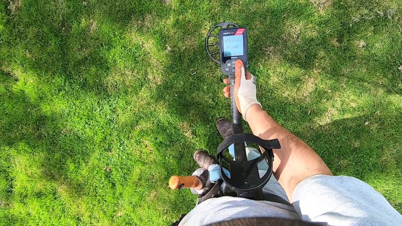 РАСКОПКИ В РЕАЛЬНОМ ВРЕМЕНИ!! Металлоискательство с Nokta Simplex Ultra. Первая охота!