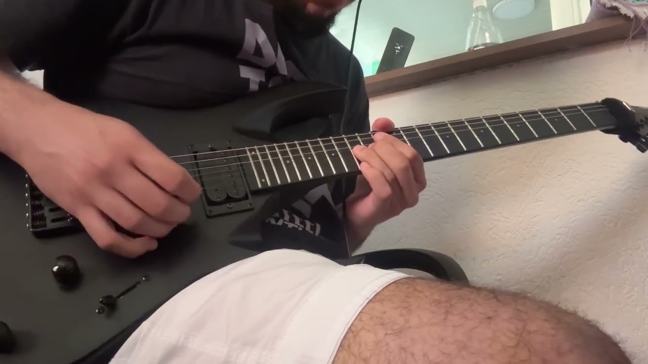 praticando o solo de bark at the moon