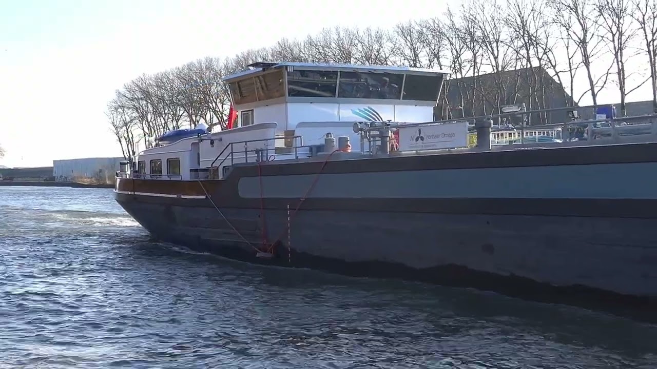 ⚓️'AQUARIVA' tankschip uit Basel (CH), 02340412, gespot 04 02 2026
