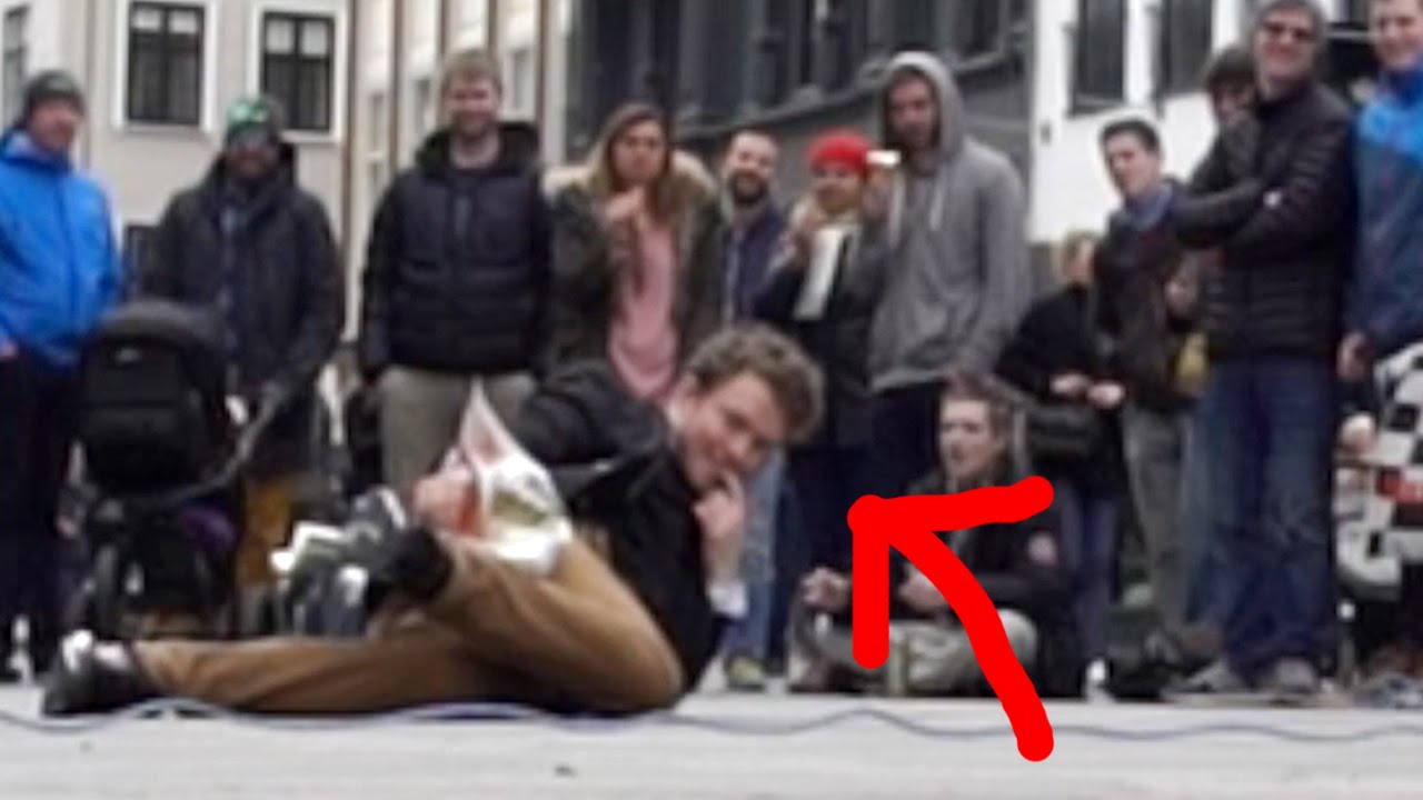 SEXY STRASSENKÜNSTLER POST FÜR MICH!