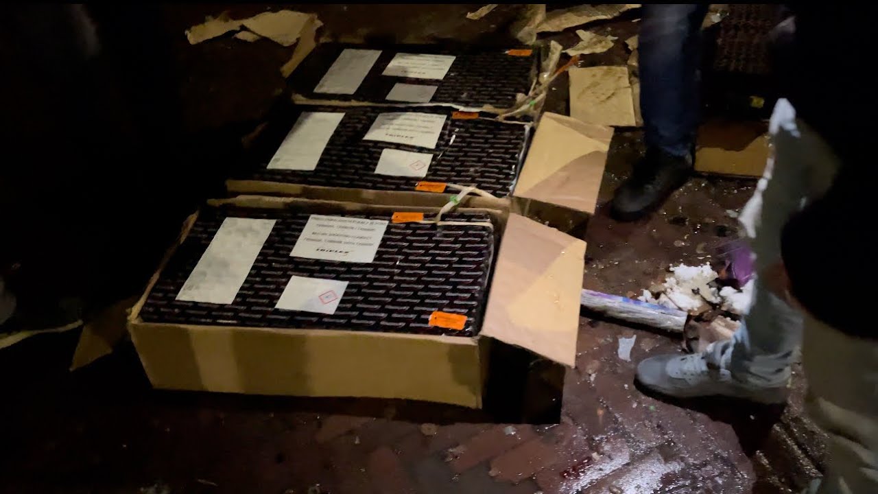 TXB869 600 SHOTS 3 DELEN OUD&NIEUW 2023-2024