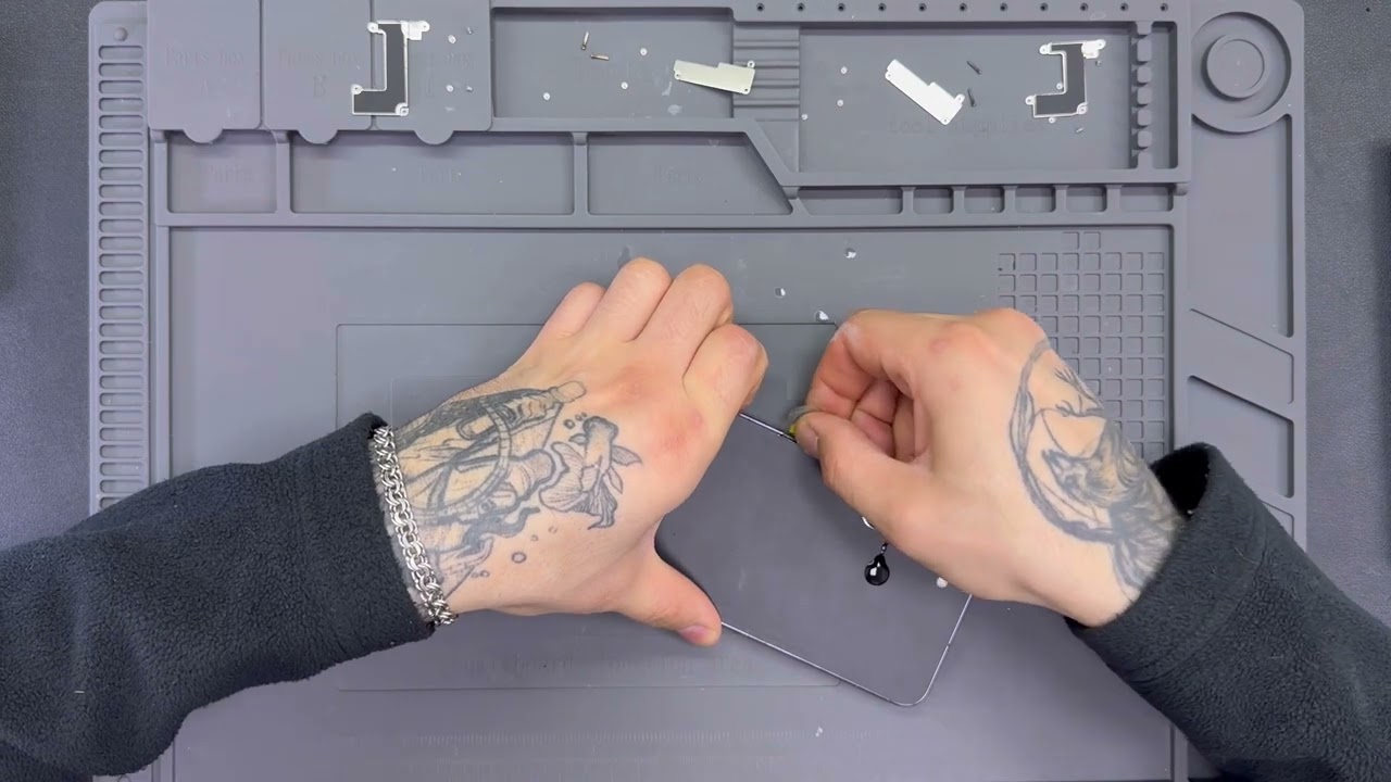 Samsung S23+ - разборка | Teardown 