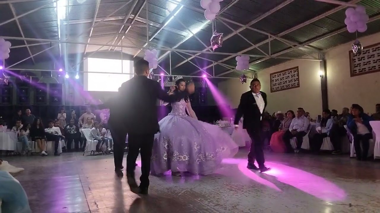 vals principal XV años Daniela