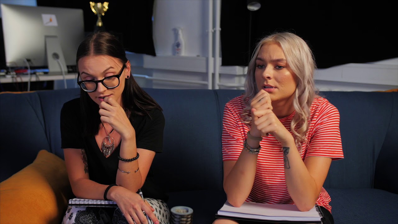Liina VS Gethel - Kumb on parem girlfriend!