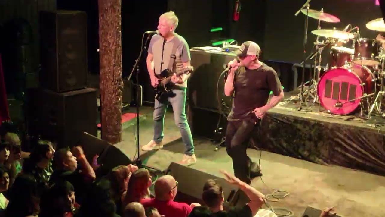 Greg Ginn's Black Flag - TV Party /Rise Above (live)