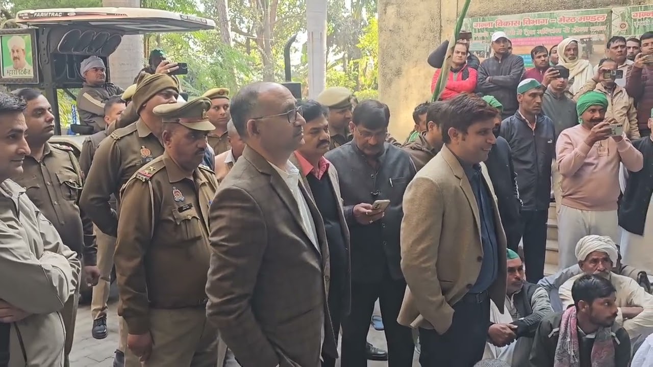 अहंकार टूटा गन्ना किसानों के बीच पहुंचे डिप्टी केन कमिश्नर मेरठ