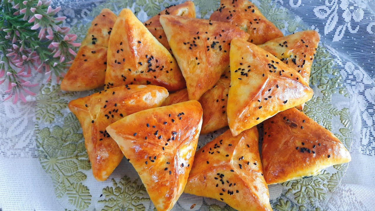 سجليها لرمضان أخطر وصفة لفطائر السبانخ و الجبن  غادية تشكريني عليها 👌🏻