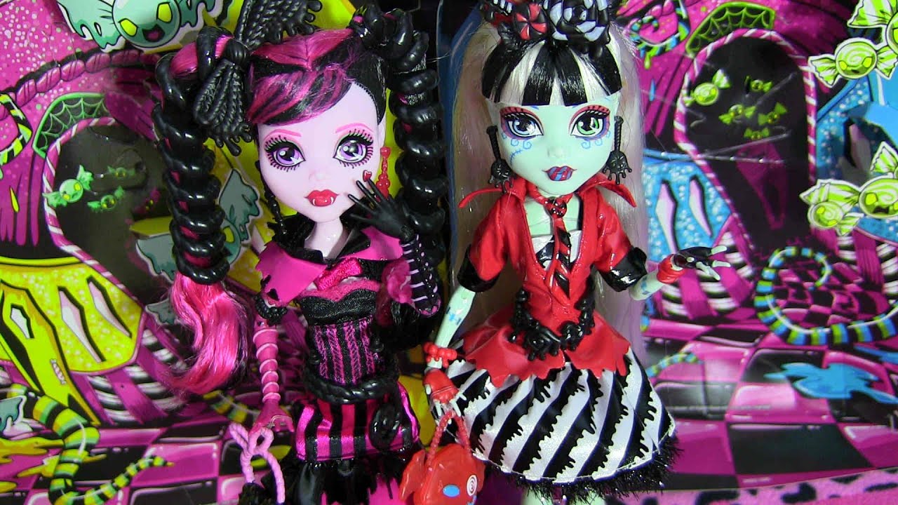 MONSTER HIGH SWEET SCREAMS FRANKIE STEIN AND DRACULAURA DOLL REVIEW VIDEO!!! :D