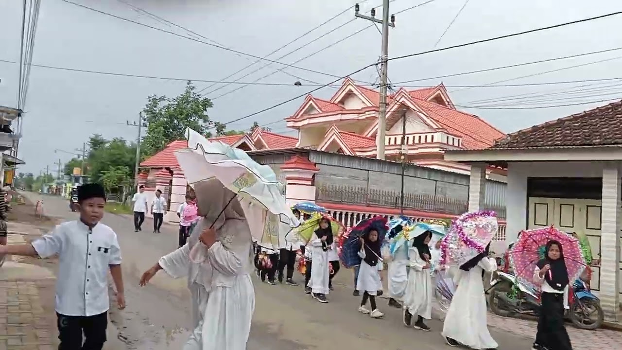 Pawai ta'aruf menyambut bulan suci Ramadhan bersama keluarga besar SDN Sanan, Sabtu 14 Februari 2026