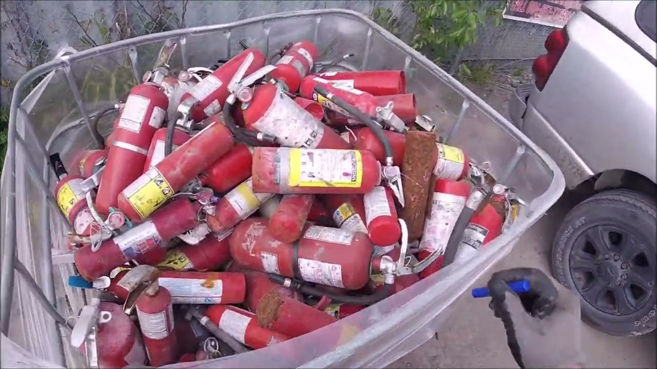 Scrapping Cleaning & Sorting Stuff in The Yard