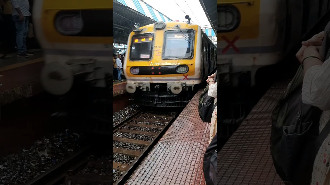 8.36 vashi at thane railway station #shorts #short #youtubeshorts #train #thane #vashi