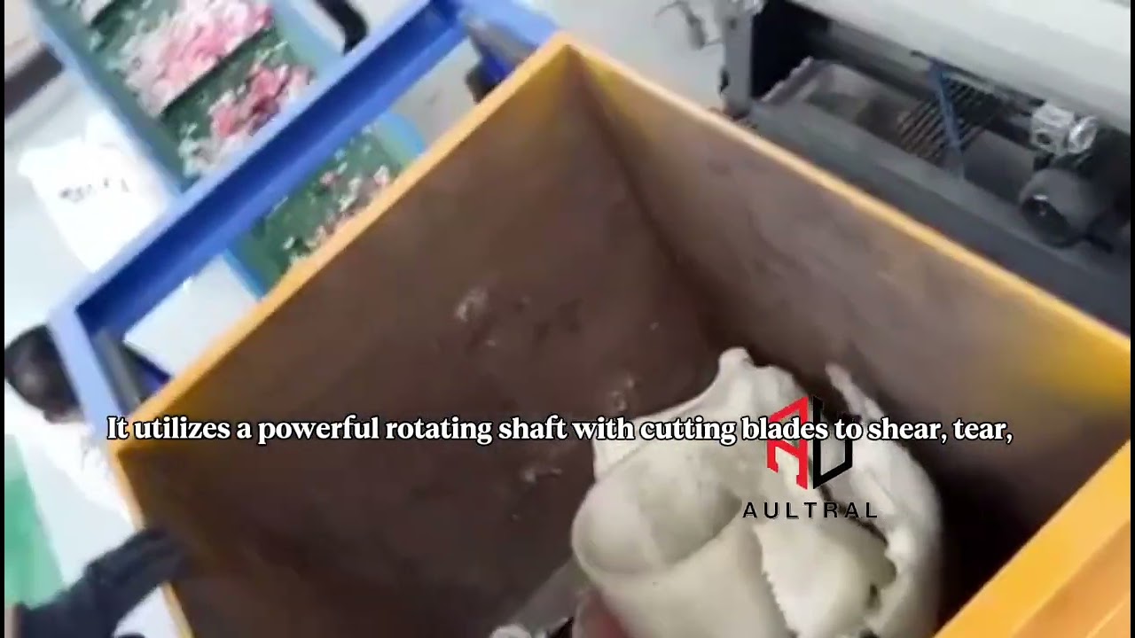 Single Shaft Shredder Machine for Waste Recycling Applications