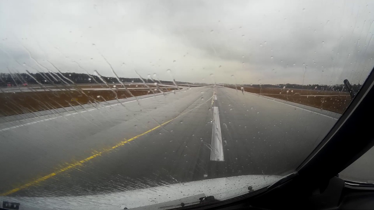 Frankfurt Airport - 2 landings on the 