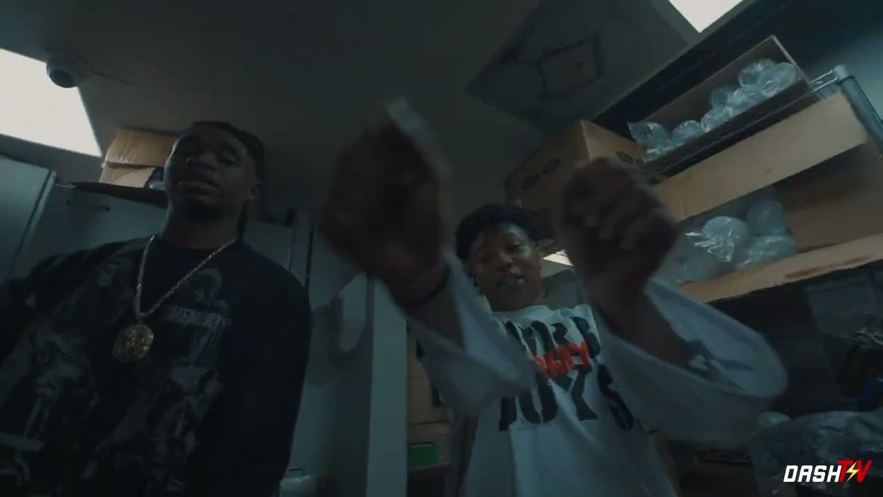 Lassic - Ya Smell Me (Official Music Video)