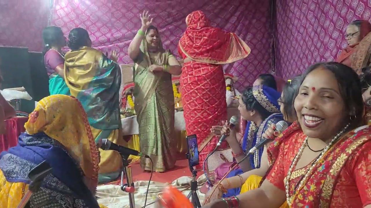 आगे लाल लंगौटे वाला पिछे भरवै @Luxmirasilaharyana 