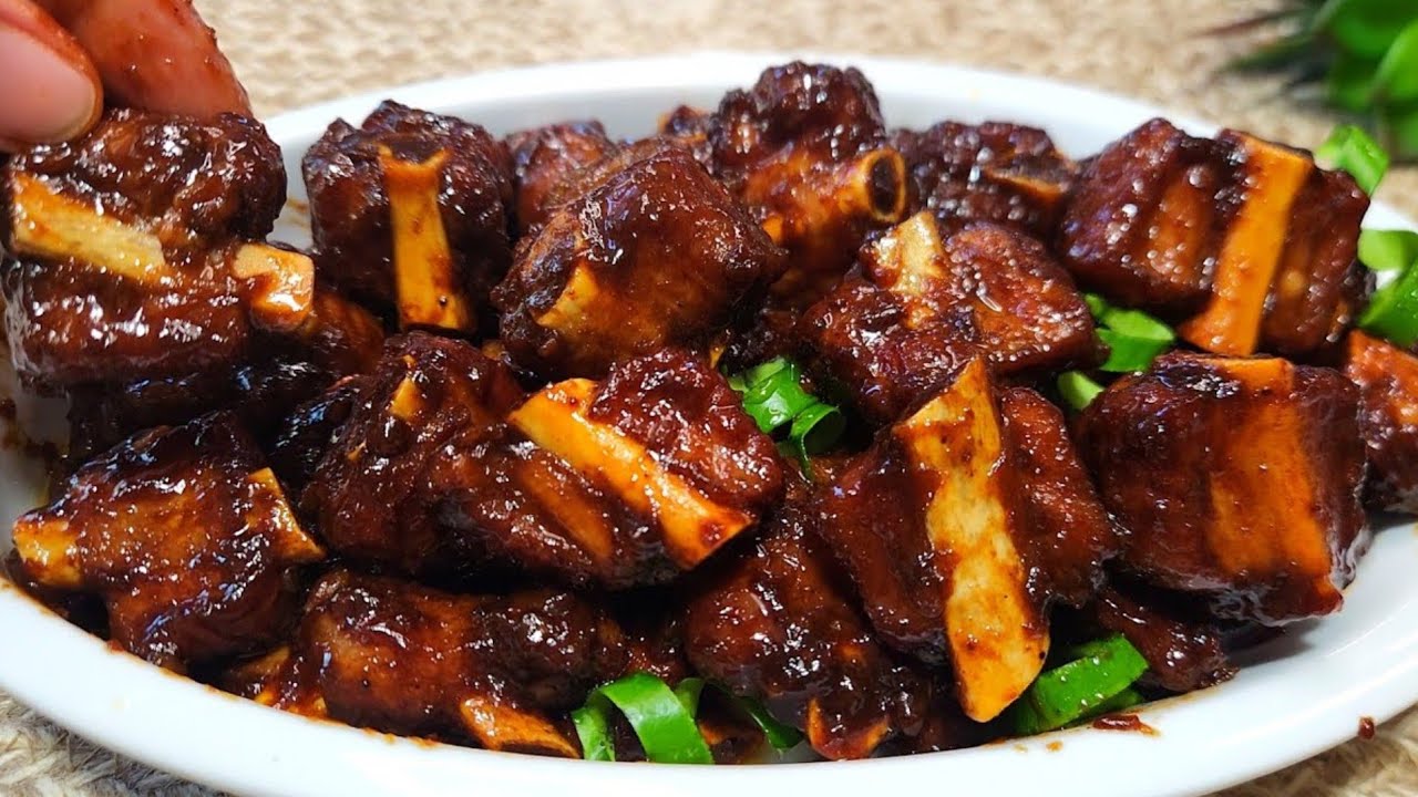 The meat falls off the bone! Sooo Delicious, Easy to make 😋 🔥