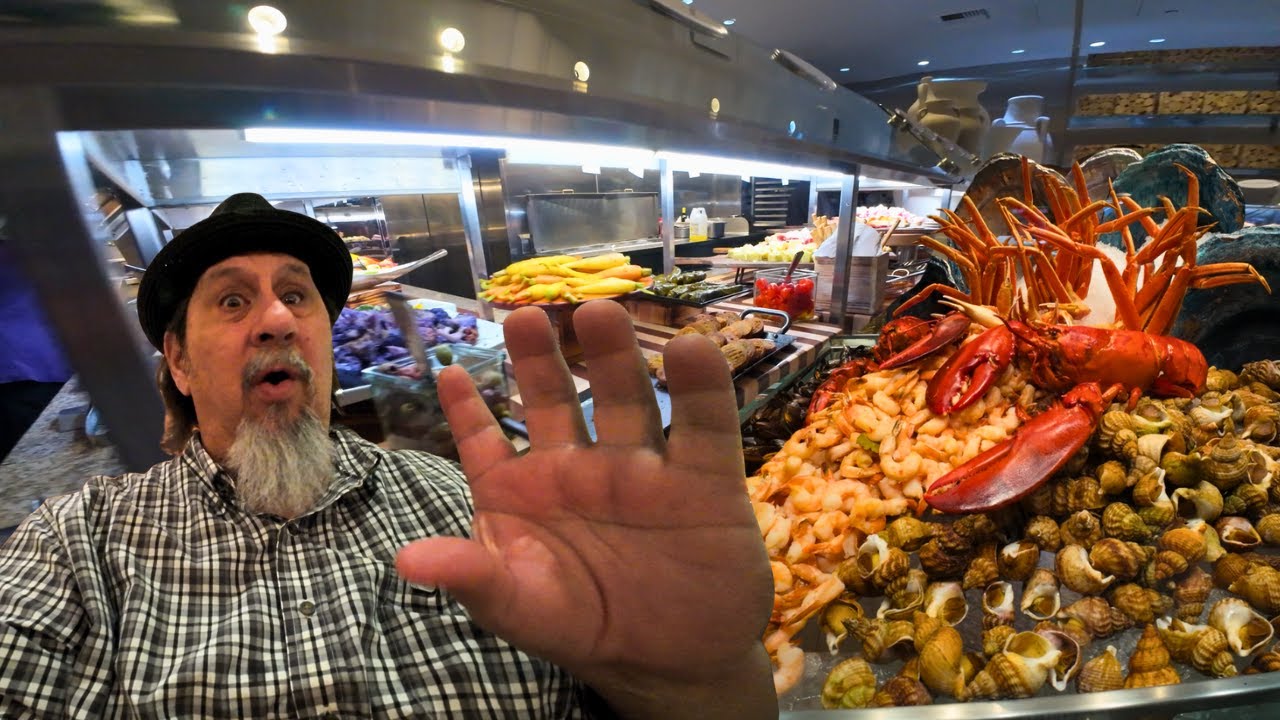 Caesar's Palace Bacchanal Buffet | I'm Gong To Eat Everything!
