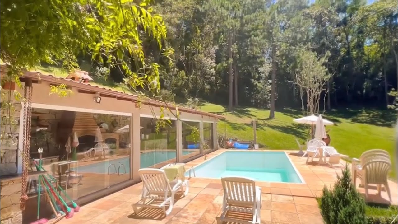Casa com 05 quartos em Teresópolis - RJ