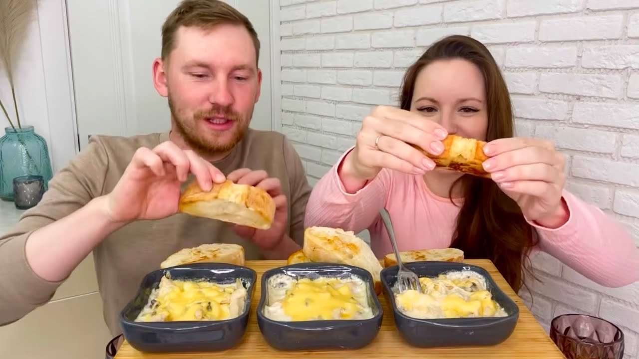 МУКБАНГ ЖУЛЬЕН С ГРИБАМИ И КУРИЦЕЙ ПОД СЫРОМ чиабатта MUKBANG JULIENNE WITH MUSHROOMS AND CHICKEN