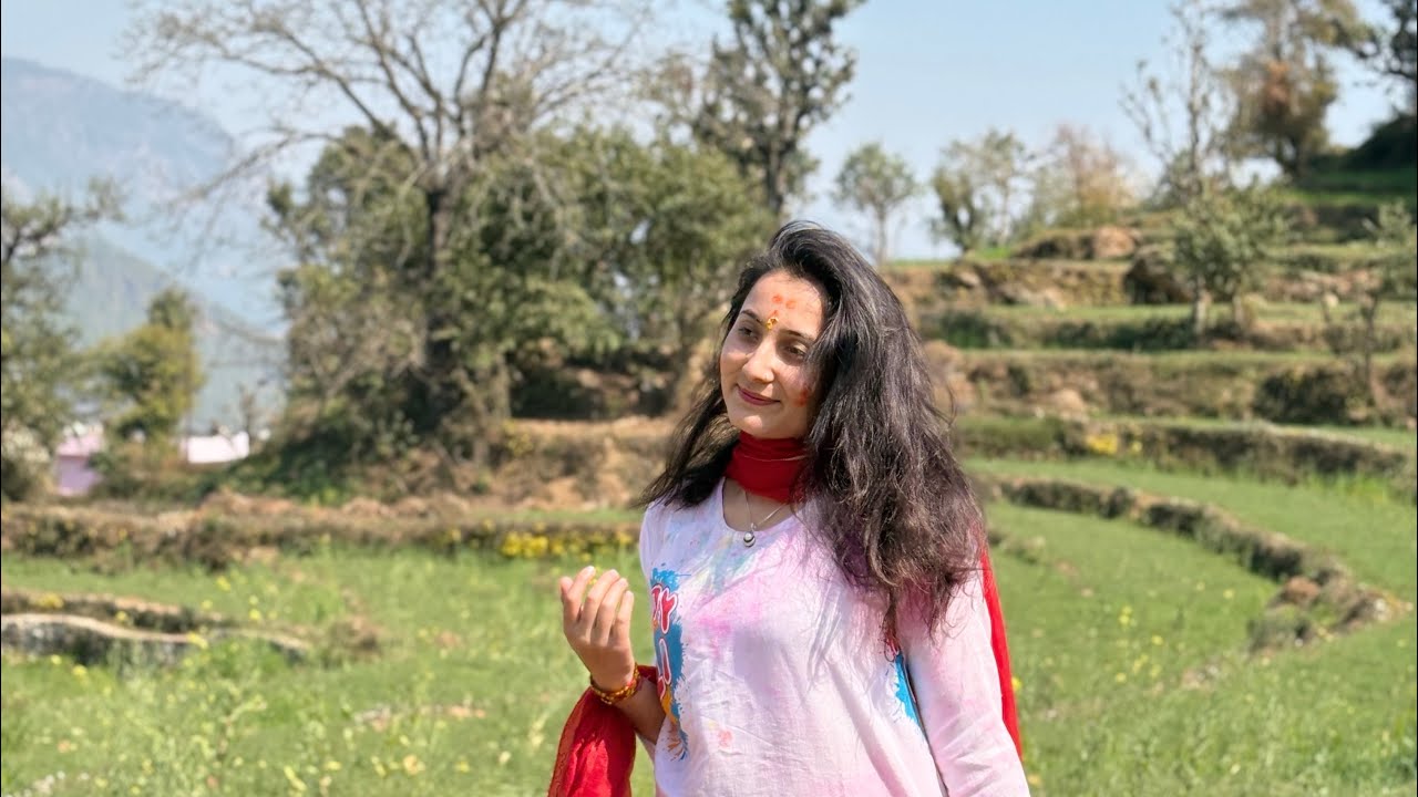 Uttarakhand mai aise manai jati hai Holi🤍🏔️🌸