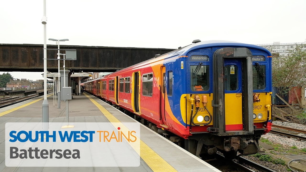 London: South West Trains services at Queenstown Road (Battersea)