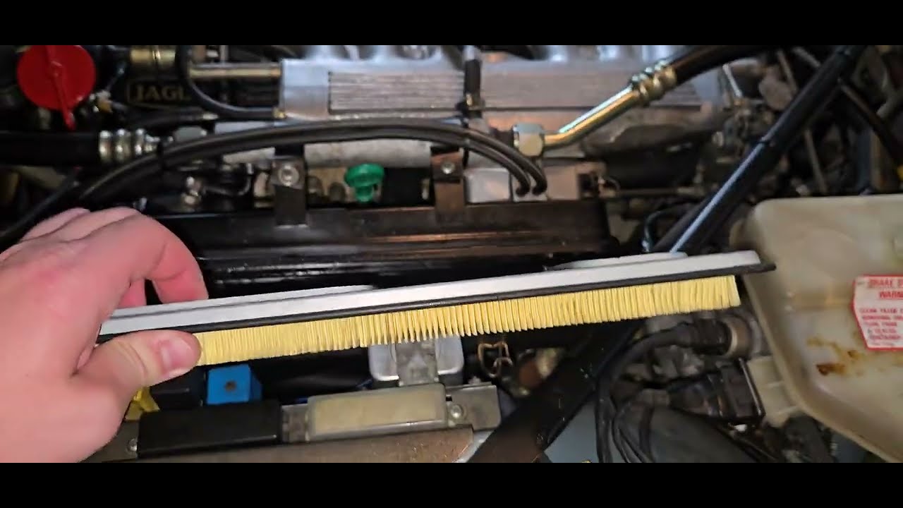 How to Replace Intake Air Filters on a Jaguar XJ-S