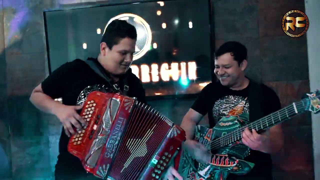 Jason Arreguin - De Vallarta a Michoacan ( en vivo )