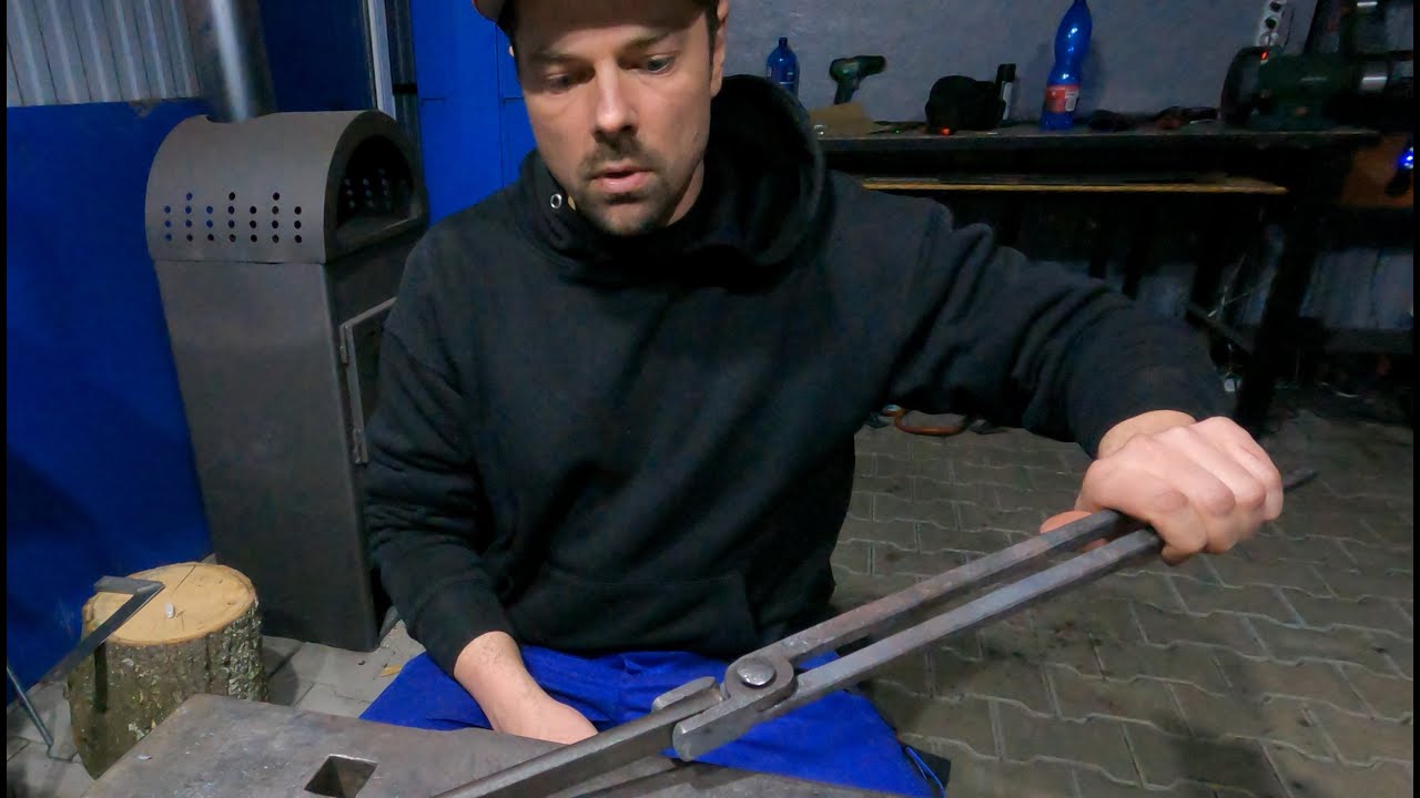 Forged Tongs (Kování plochých kleští)