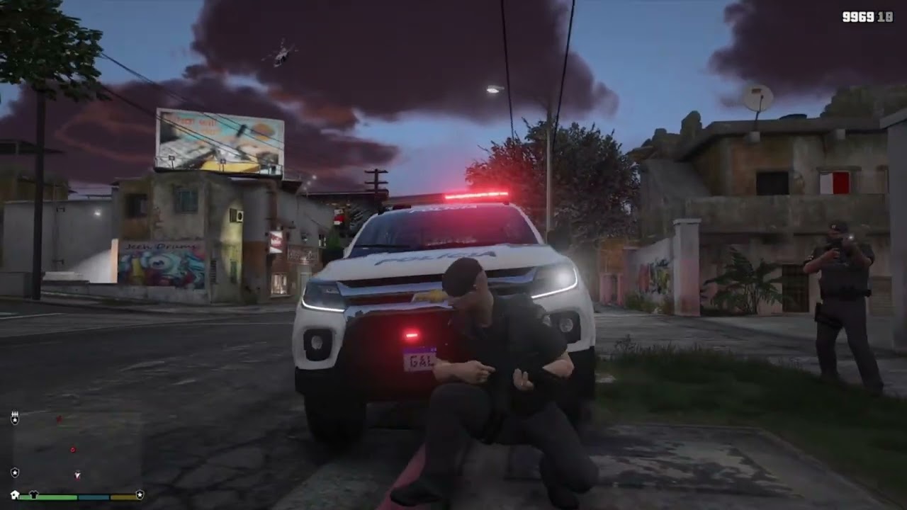 CORREU PRA COMUNIDADE NA PERSEGUIÇAO GTA 5 PMESP