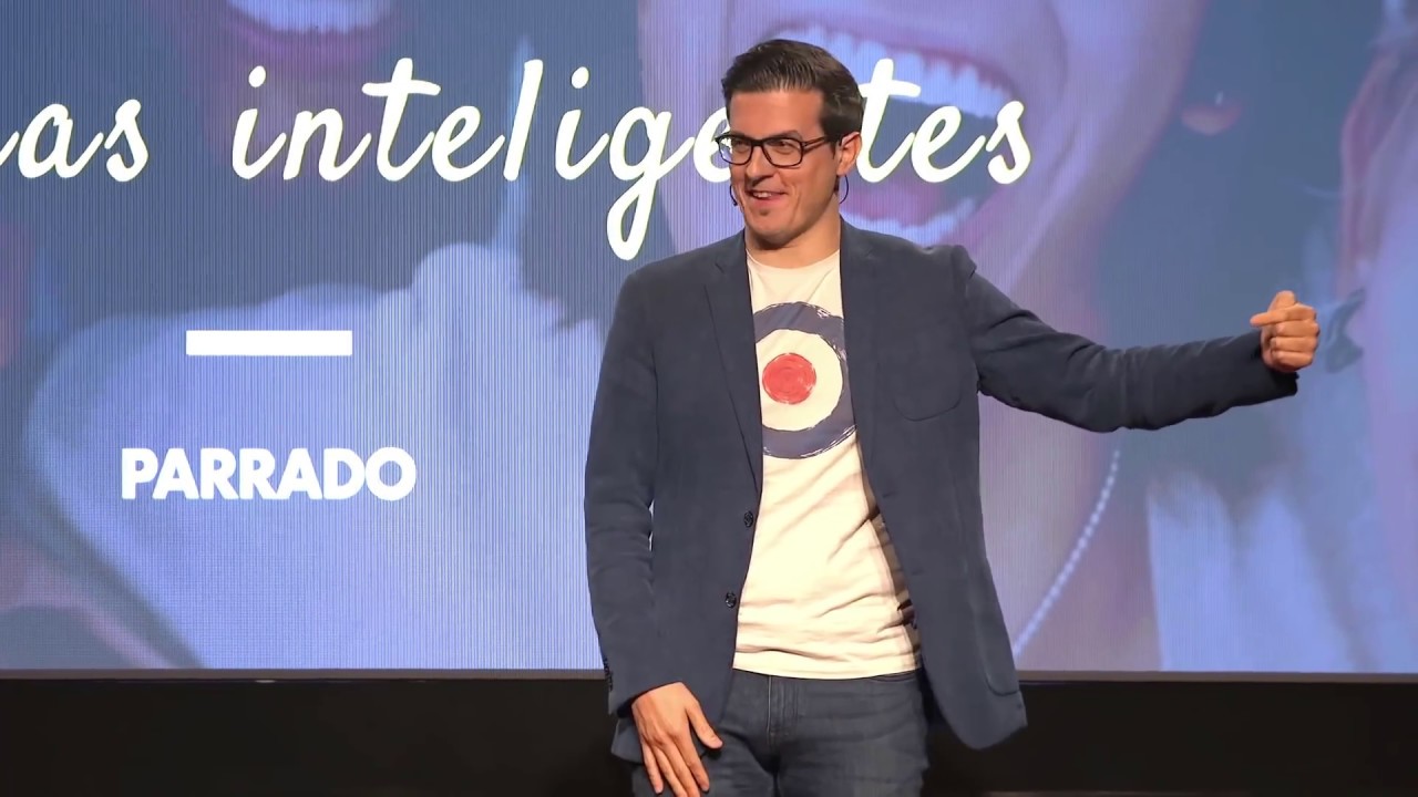 Quien r&iacute;e poco, vive a medias | V&iacute;ctor Parrado | TEDxEixample