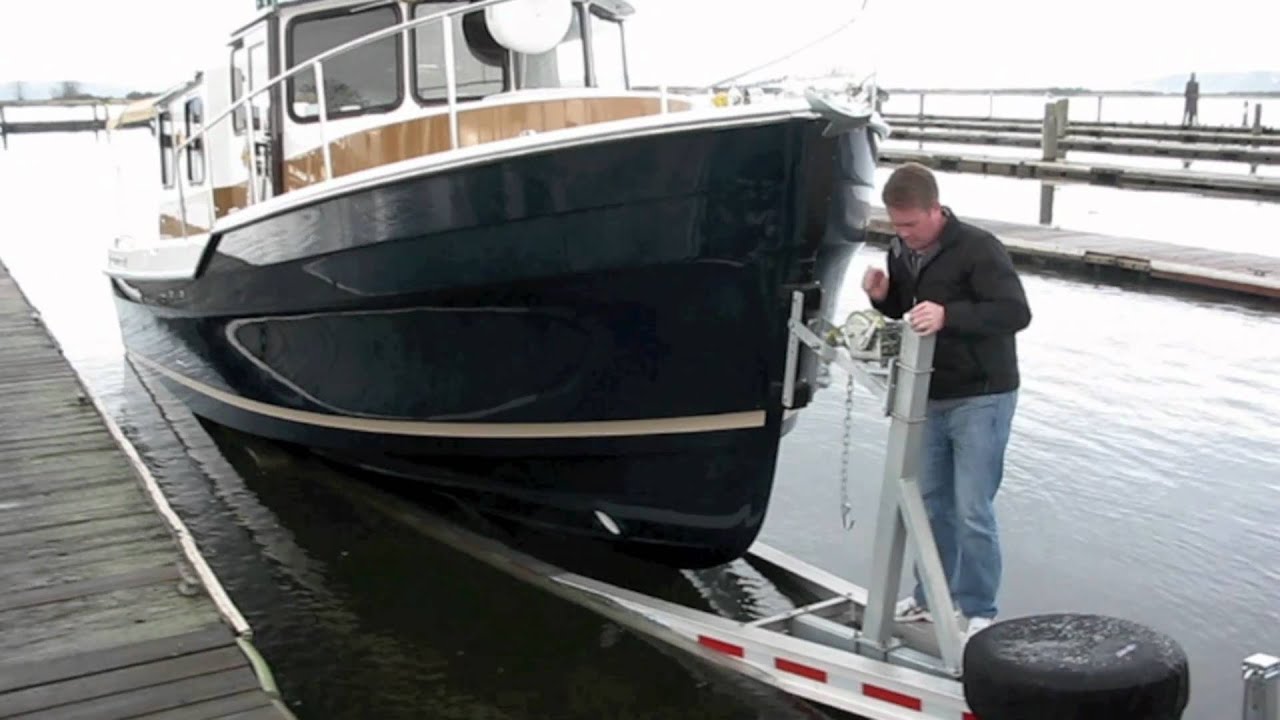 How to Launch & Retrieve the Ranger Tugs R-29