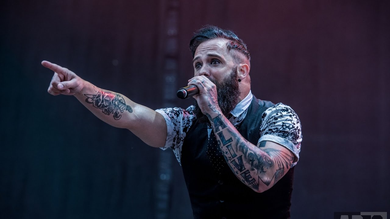 SKILLET ON THE NEWS! TALKING ABOUT THEIR FAITH IN JESUS CHRIST!