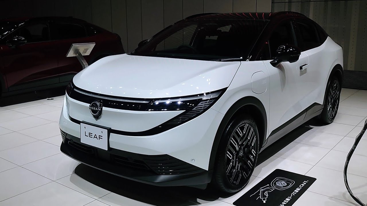 NISSAN LEAF B7 G【新型 日産リーフ】プリズムホワイト✕スーパーブラック ２トーン（特別塗装色）