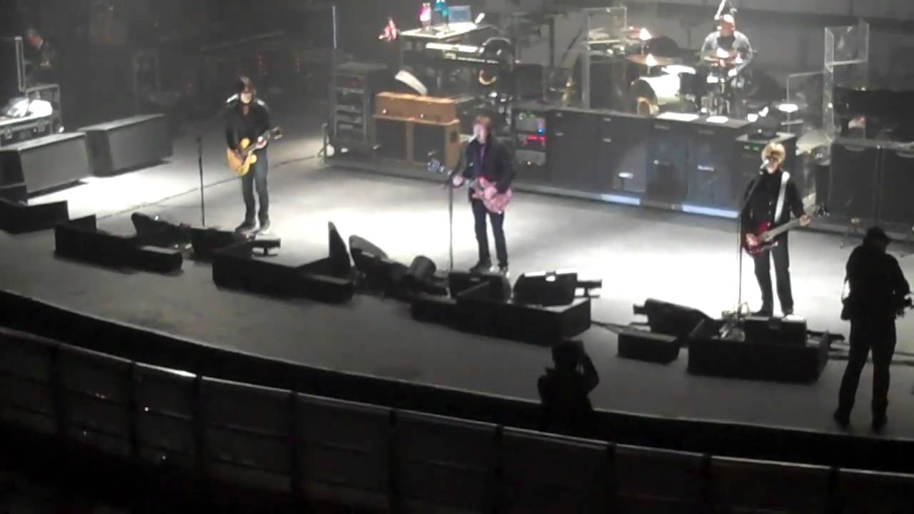 Paul McCartney blue suede shoes sound check hammersmith apollo