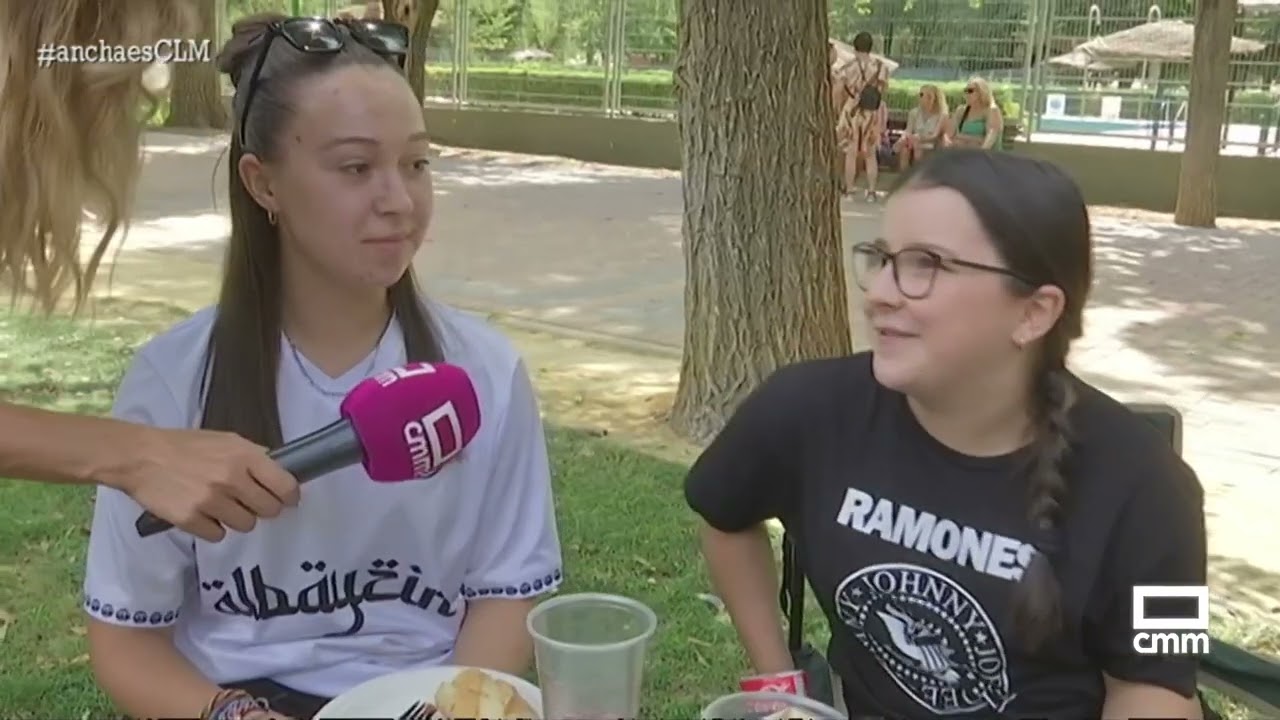 Yuncos reparte hasta 600 huevos fritos en una comida popular | Ancha es Castilla-La Mancha