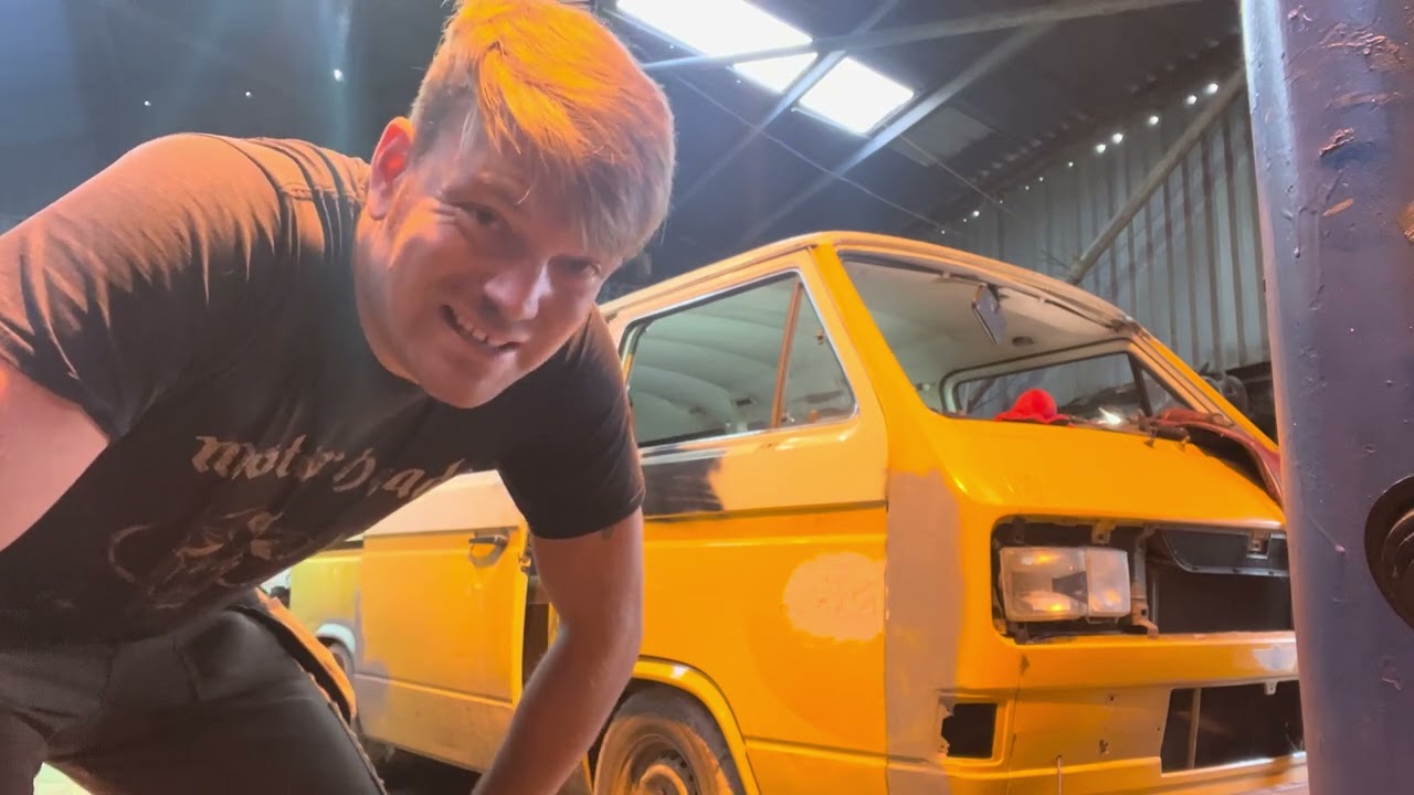 1983 VW T3 Vanagon. Part 1. Rust, Welding, Sanding.