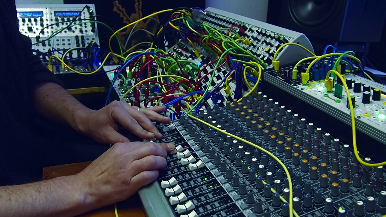 Tiptop Audio: Forbidden Planet and Z2040 filtering BD909 and SNR808