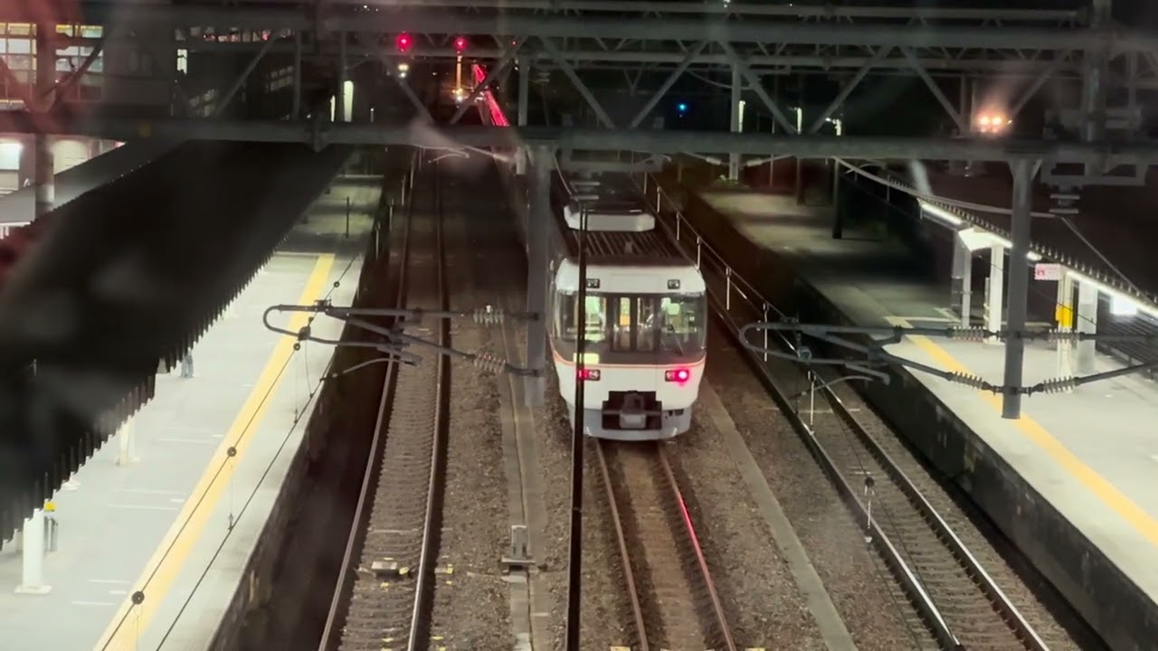 2025年8月16日に撮りました。JR東海383系特急ワイドビューしなのです。