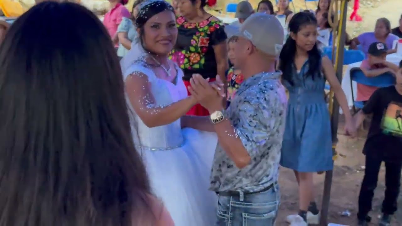 Imprudencia O Exceso De Confianza..#Boda#padrinos #fiesta 