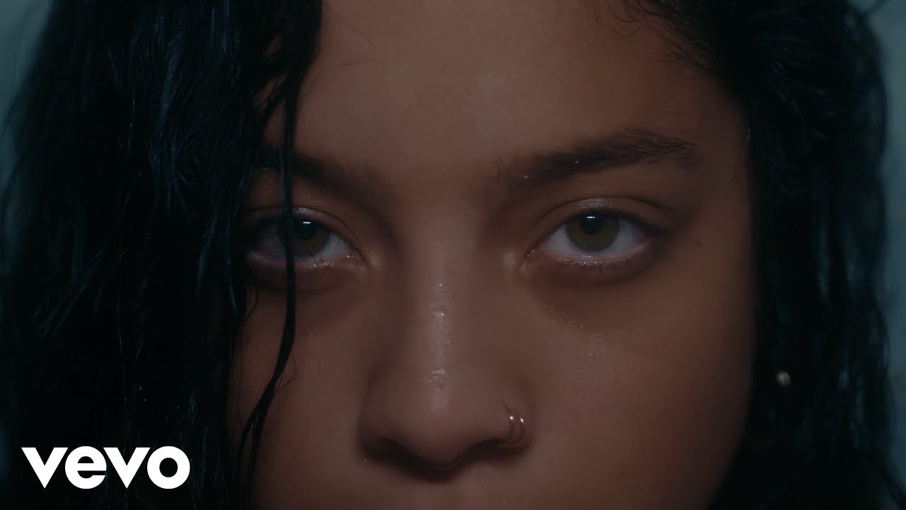 Kiana Led&eacute; - Crazy.