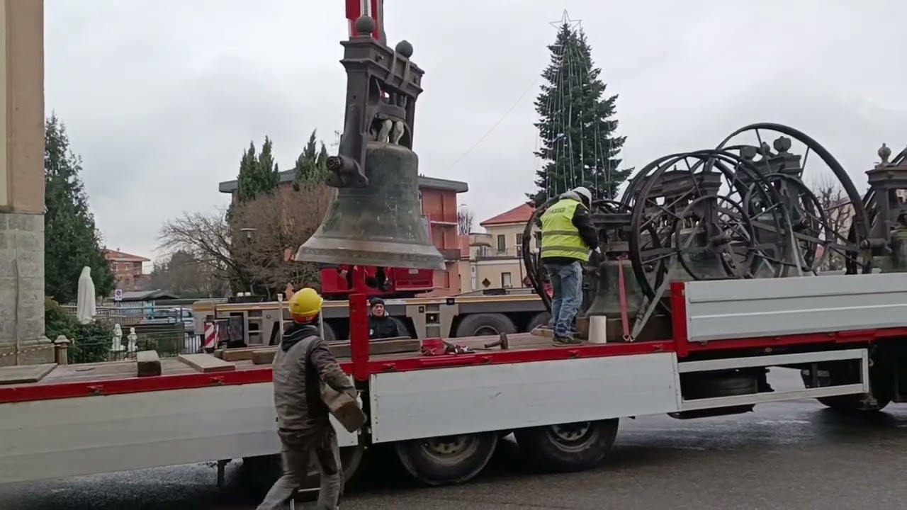 restauro campane Uboldo, il campanone