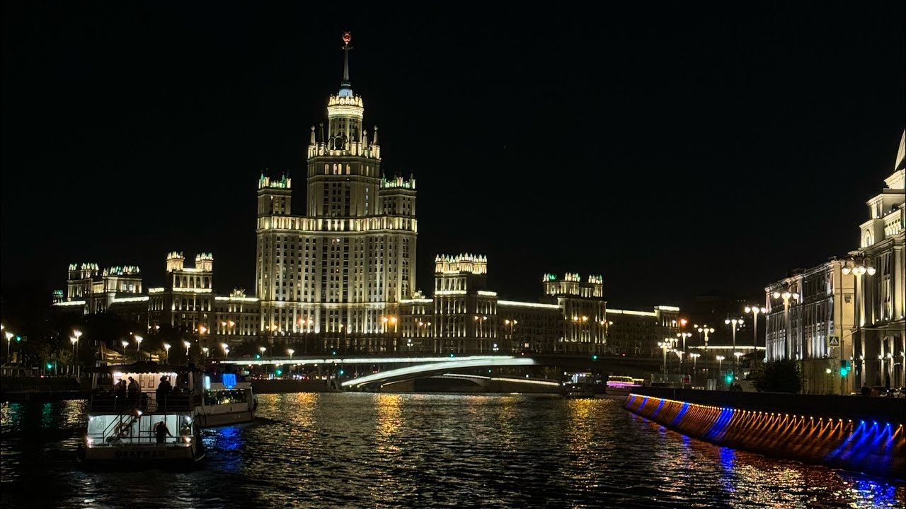 MOSCOW! Marriott Imperial Plaza room tour. Night river cruise and other sightseeings