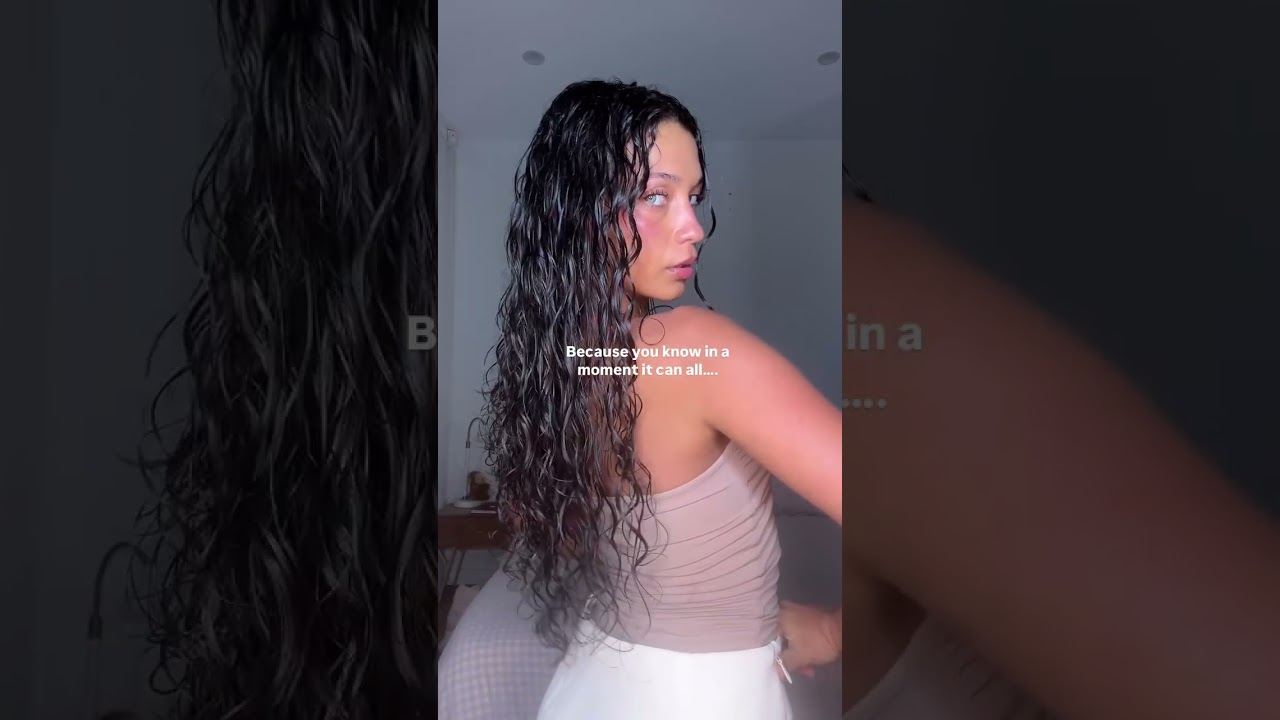 How I get so much volume 👇🏽👼🏽 I LOVE VOLUMINOUS CURLY HAIR!! If you want volume on hair this