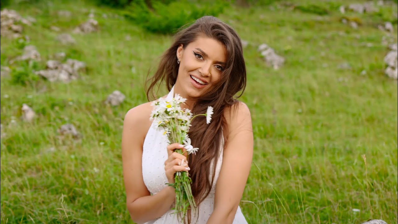 Miruna Lazea - Fusta mea | Videoclip Oficial