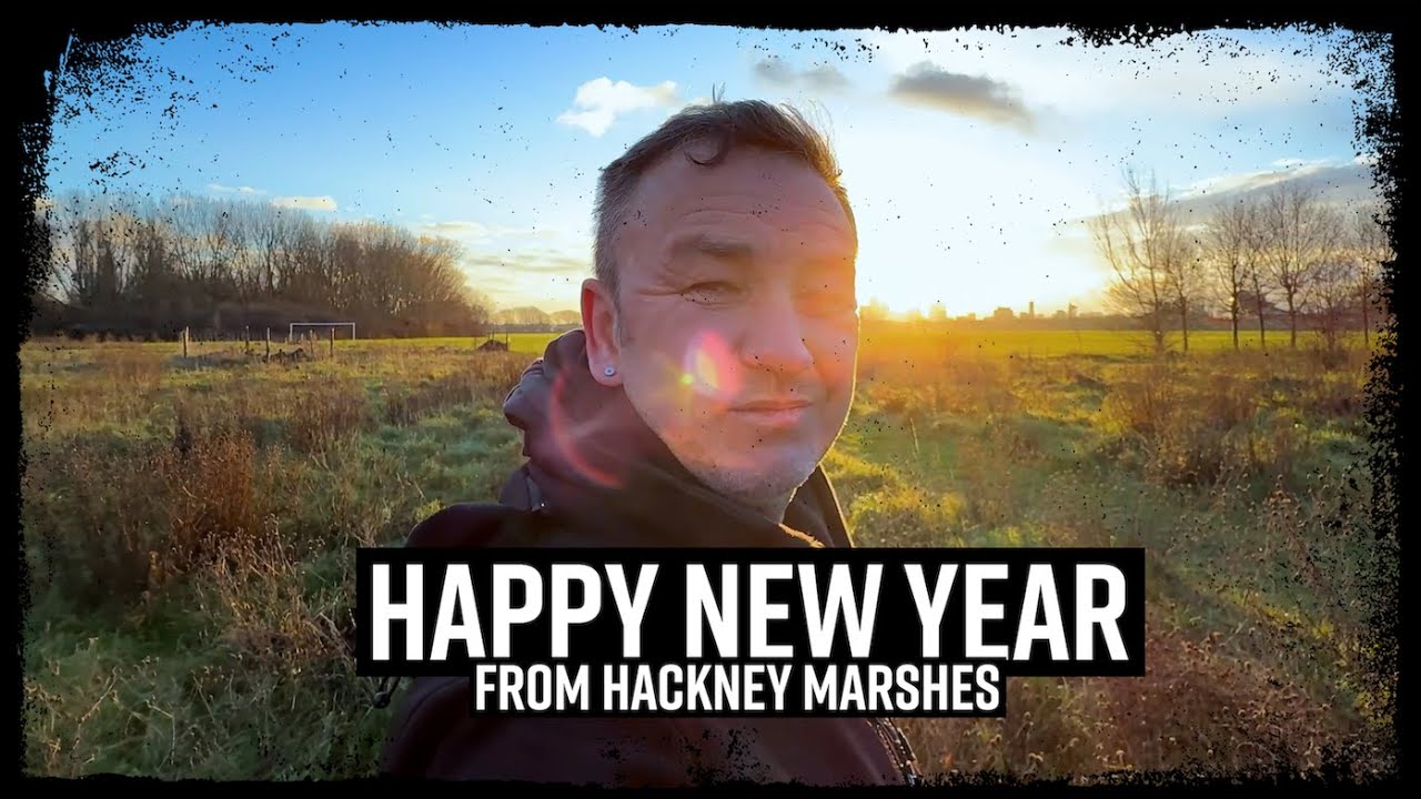 С Новым годом от Хакни Маршес!