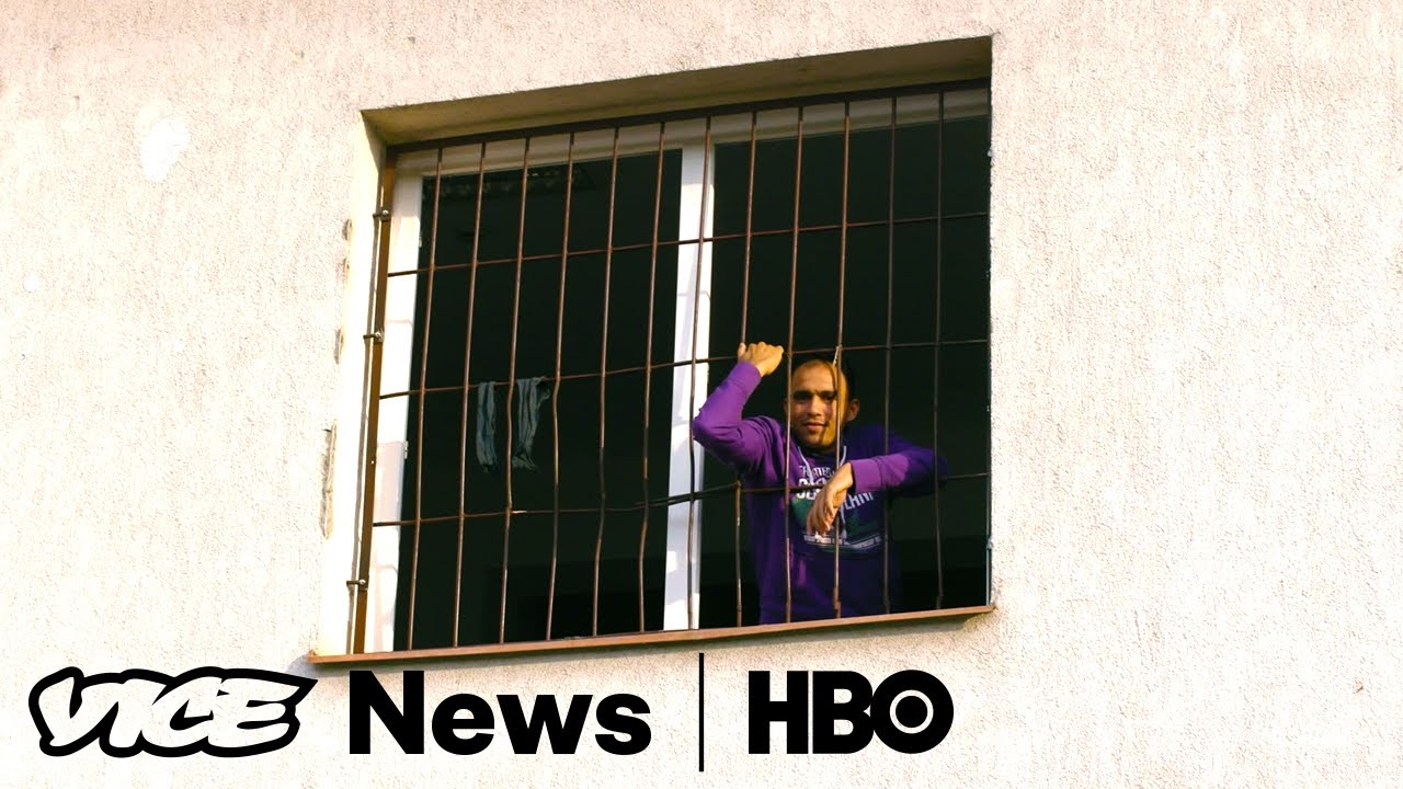 Locked Up Migrants & Wind Power: VICE News Tonight Full Episode (HBO)