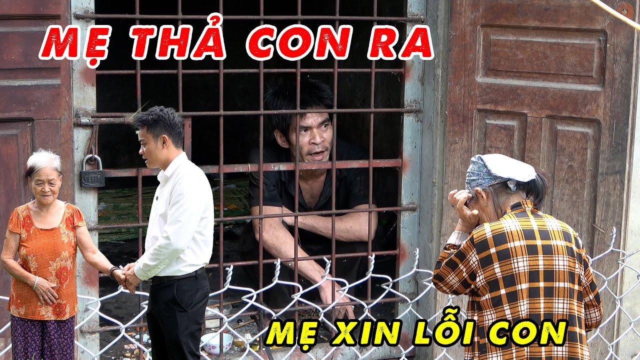 Xót Xa! Người Mẹ Già Bất Lực Nhốt Con Vào Trong 